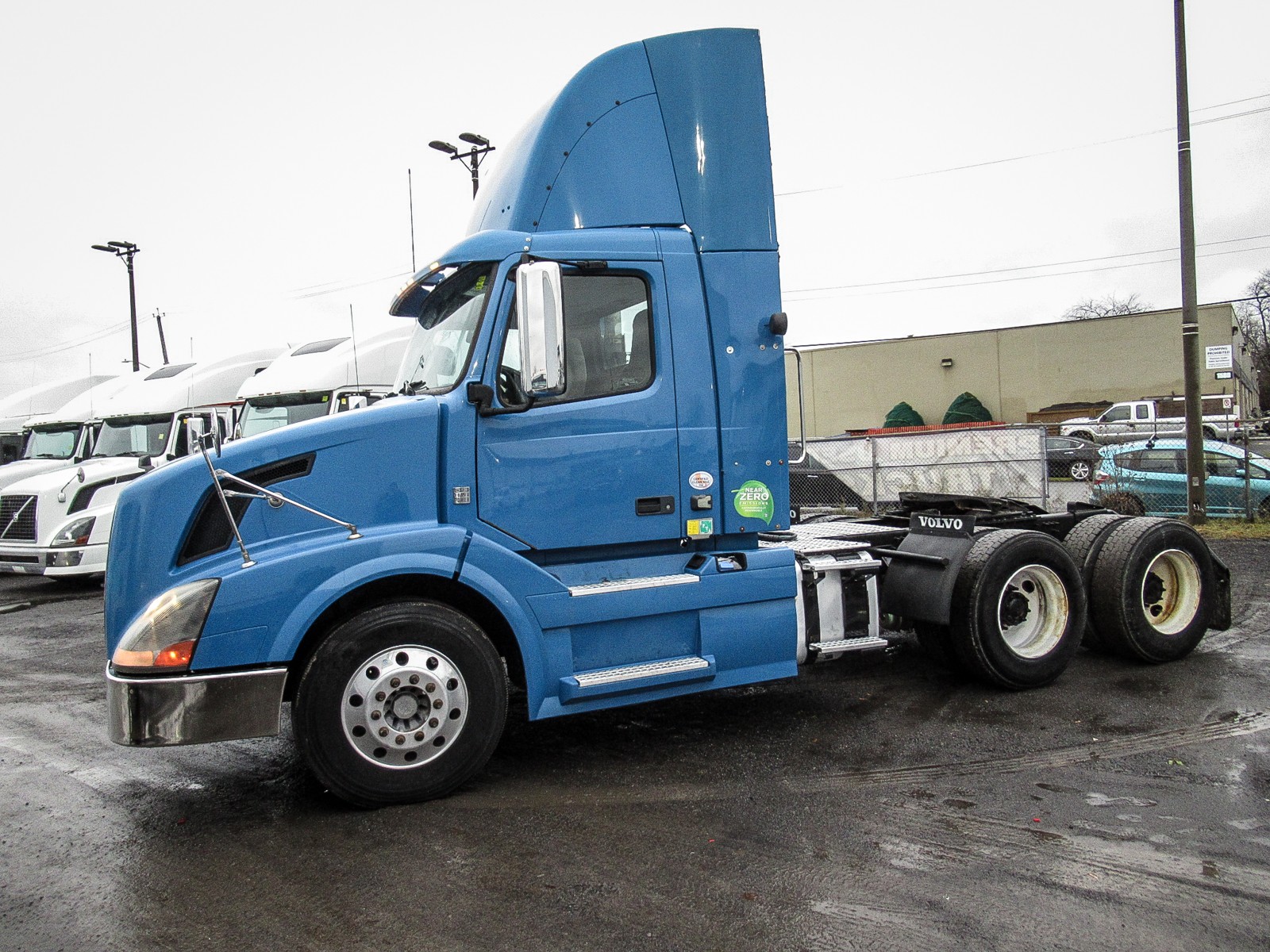 Volvo vnl 300
