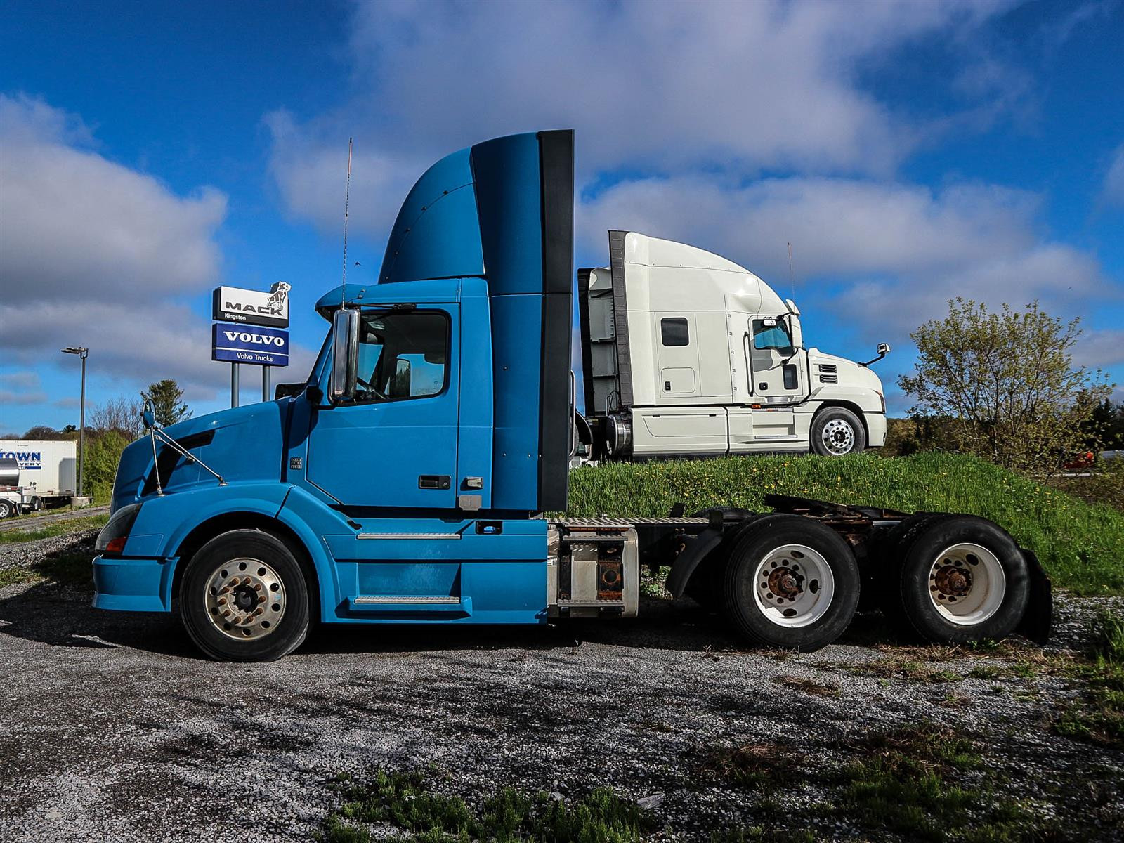 Volvo vnl 300