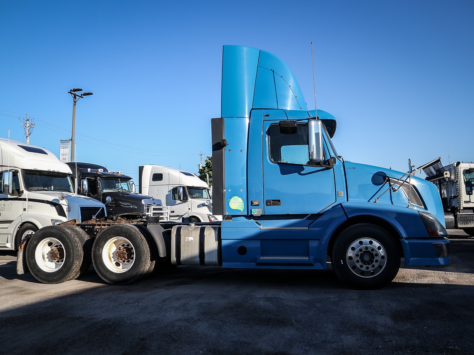 Volvo vnl 300