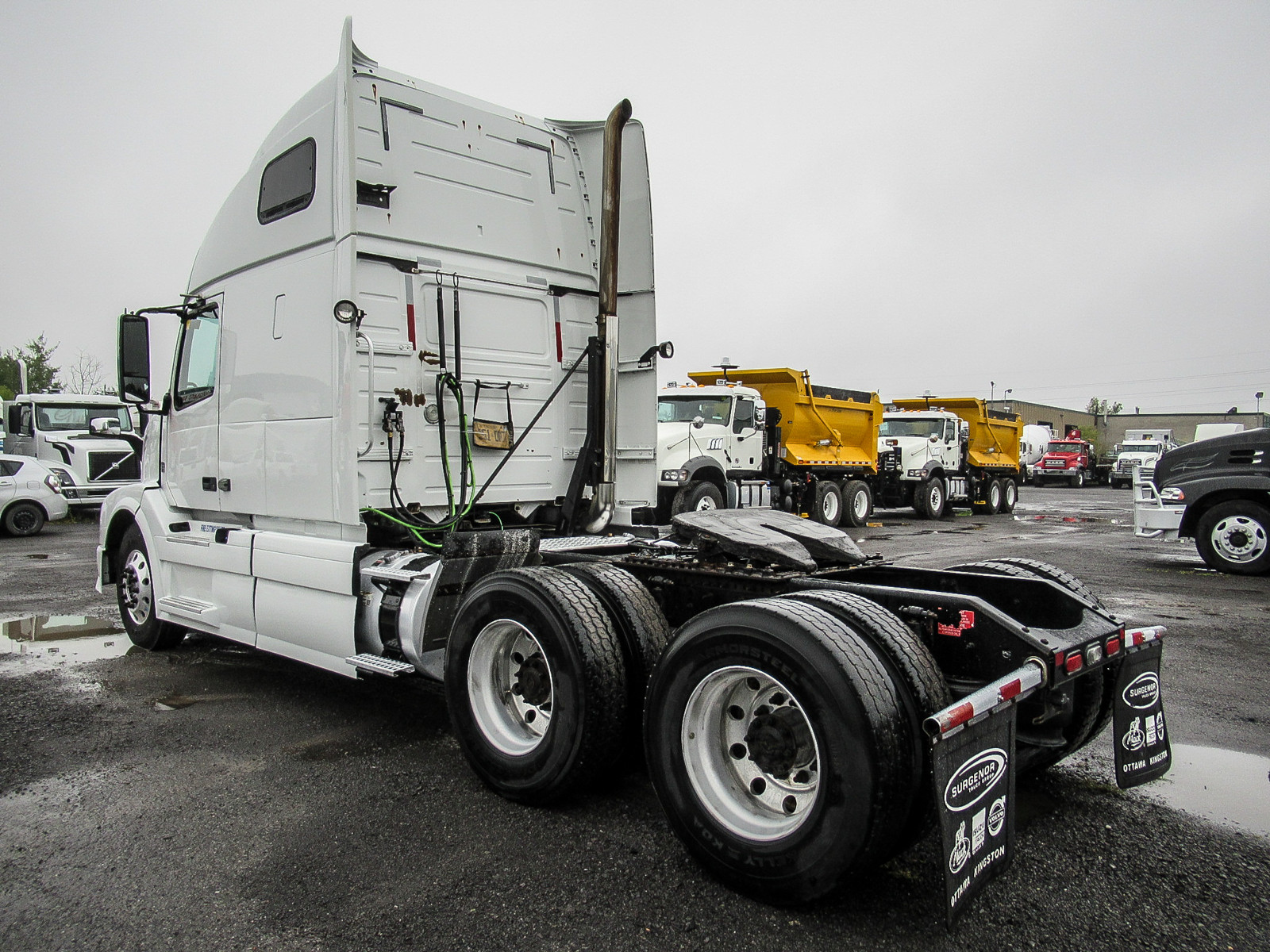 2013 Volvo VNL 670