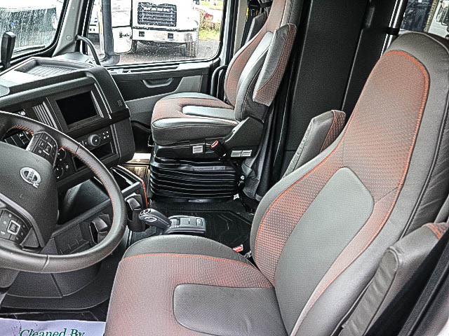 2019 Volvo VNL 860